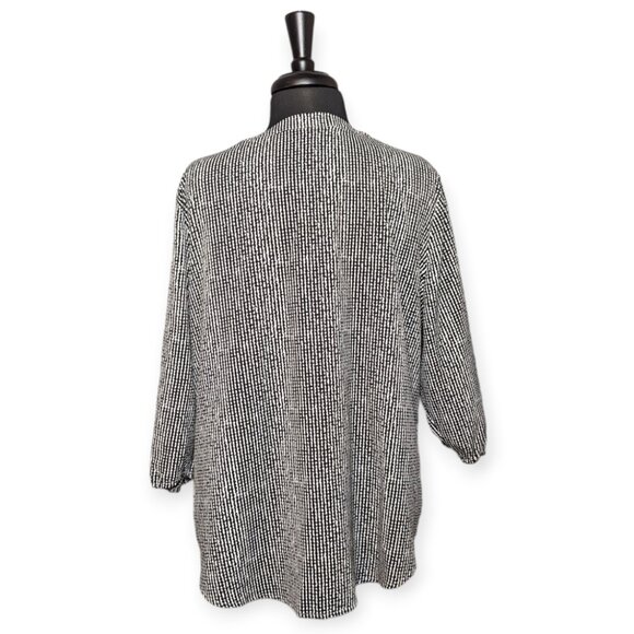 212 Collection Black & White Seersucker Long Sleeve Button Front Top Size 1X - Picture 6 of 14